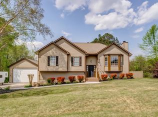 104 Bennett Farms Dr, Acworth, GA 30102