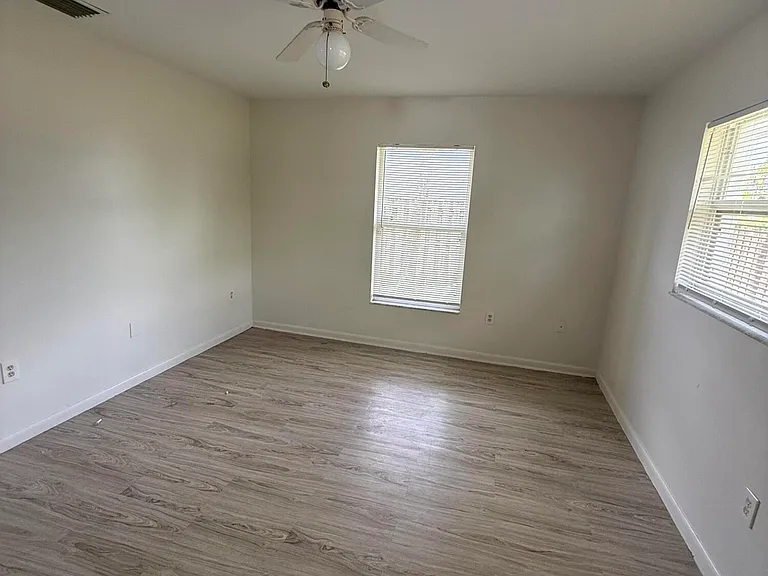 3961 Park Ln #B — Photo 5