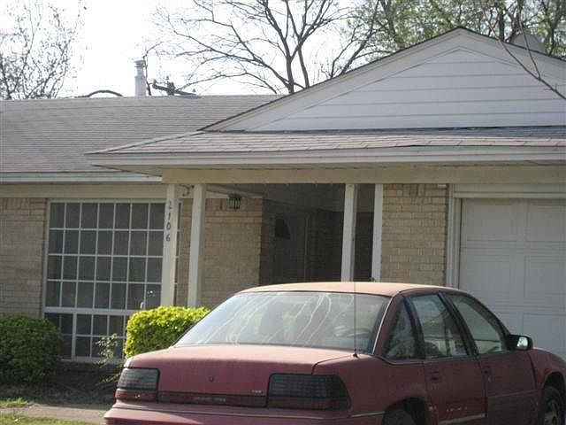 2nd image of 2106 Melissa St