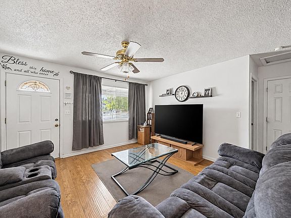 3rd image of 1760 Henry Ave
