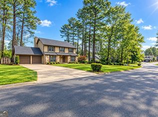 521 Roys Ct, Lawrenceville, GA 30044