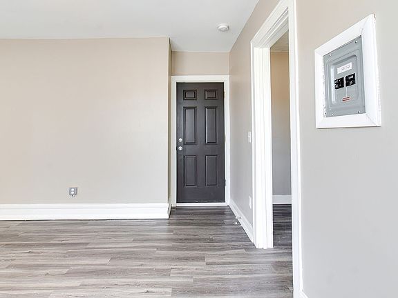 2nd image of 574 W Huron St APT 101