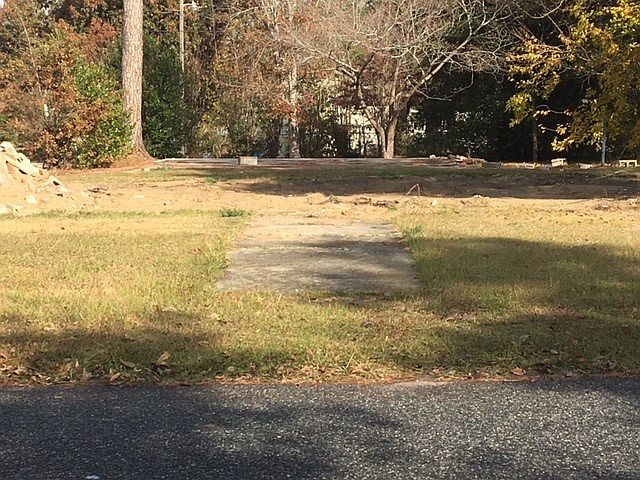 1st image of 301 E 22nd Ave