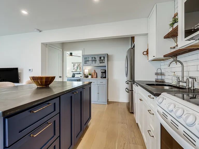 Westminster Dr — Photo 14