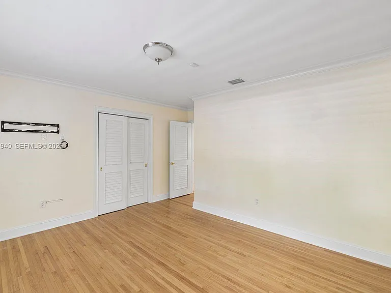 1037 Alfonso Ave — Photo 36
