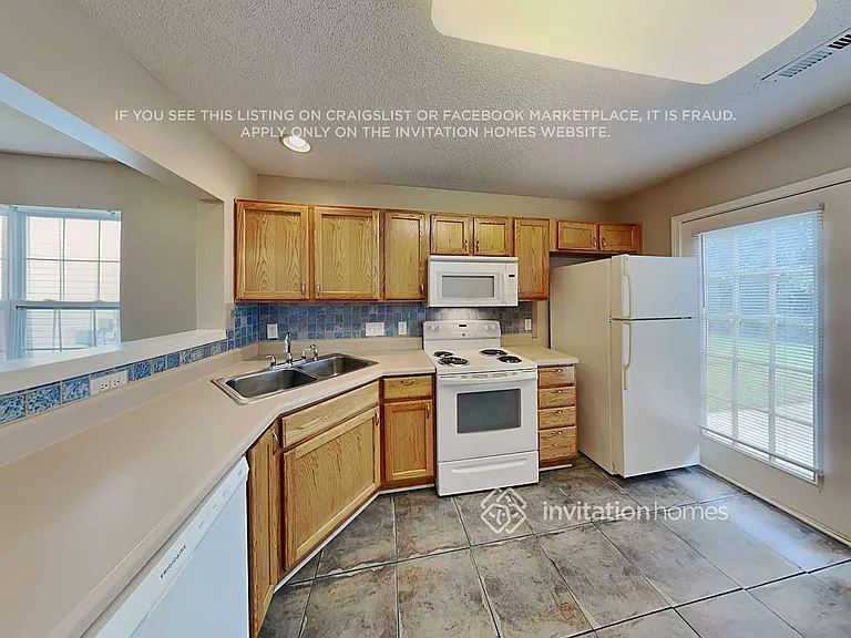2712 Rozzelles Landing Dr — Photo 10