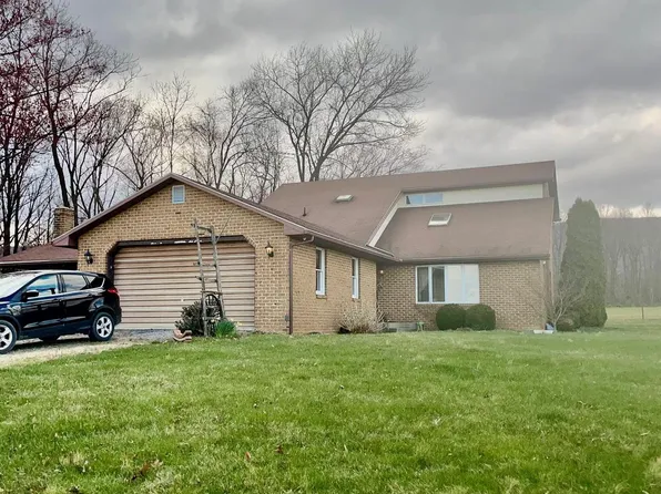 11 Carpenter Ln, Newburg, PA 17240
