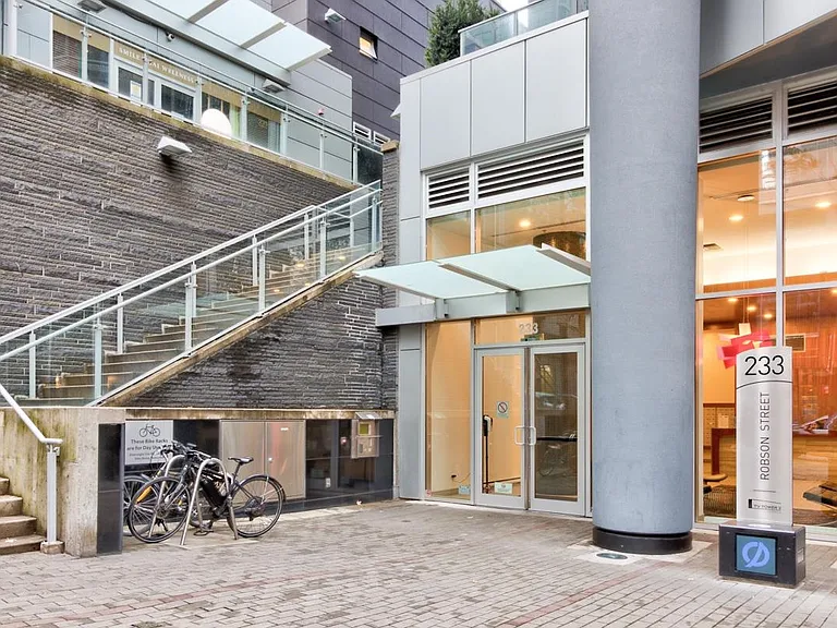 233 Robson St #2710 — Photo 23