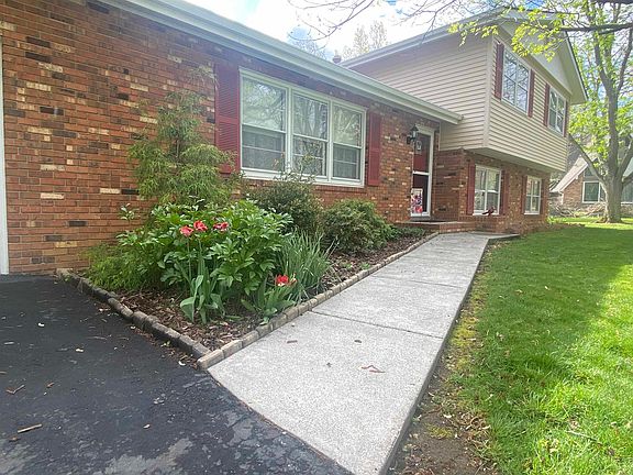 2nd image of 100 Cooper Dr