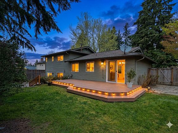 3rd image of 15037 NE 10th Pl