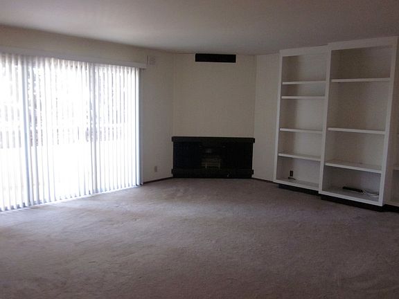 3rd image of 468 Juana Ave