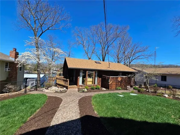 25 Sailor Boy Ct, Sunrise Beach, MO 65079