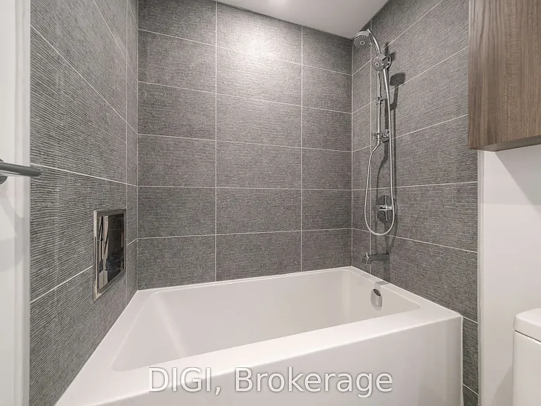 8 Gloucester St #2002 — Photo 15