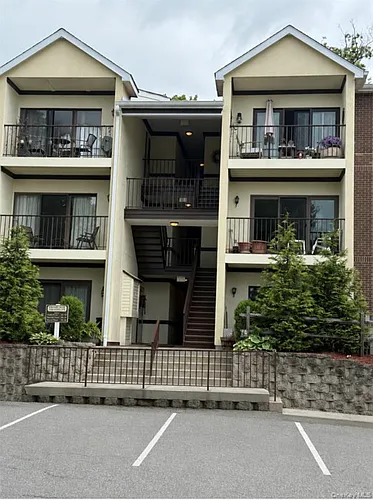 19 Edinburgh Dr Photo 1