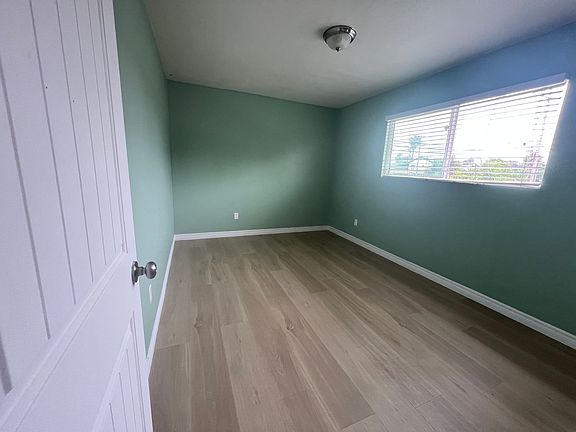 4th image of 1070 5th Ave
