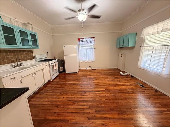 4th image of 505 Bailey St