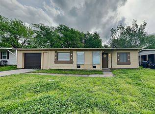 812 Grande Dr, Mesquite, TX