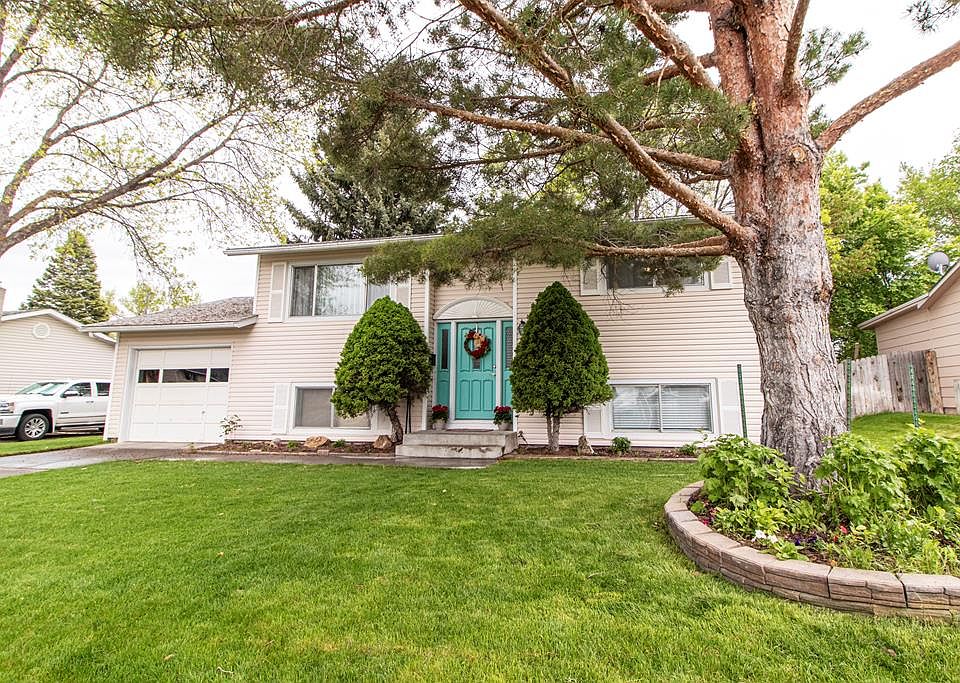 1st image of 1911 Sierra St