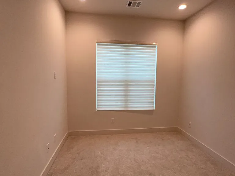 2414 Gray St — Photo 10