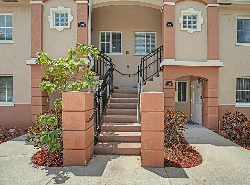 2 bed, 2.0 bath, 863 sqft, $1,850 — Photo 1