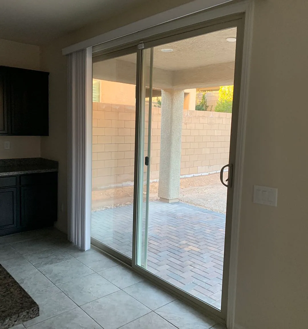 4 bed, 2612 sqft, $2,650 — Photo 2