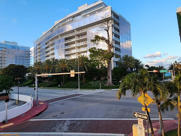 8966 Collins Ave #101 — Photo 12