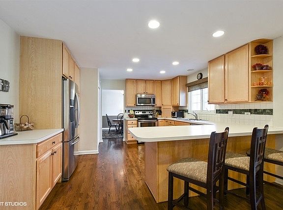 4th image of 67 Cumberland Dr