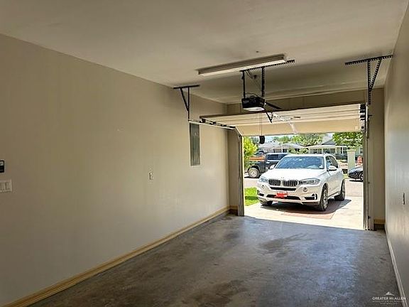 2nd image of 3908 W Daffodil Ave