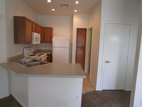 3rd image of 1716 W Cortez St Unit 225