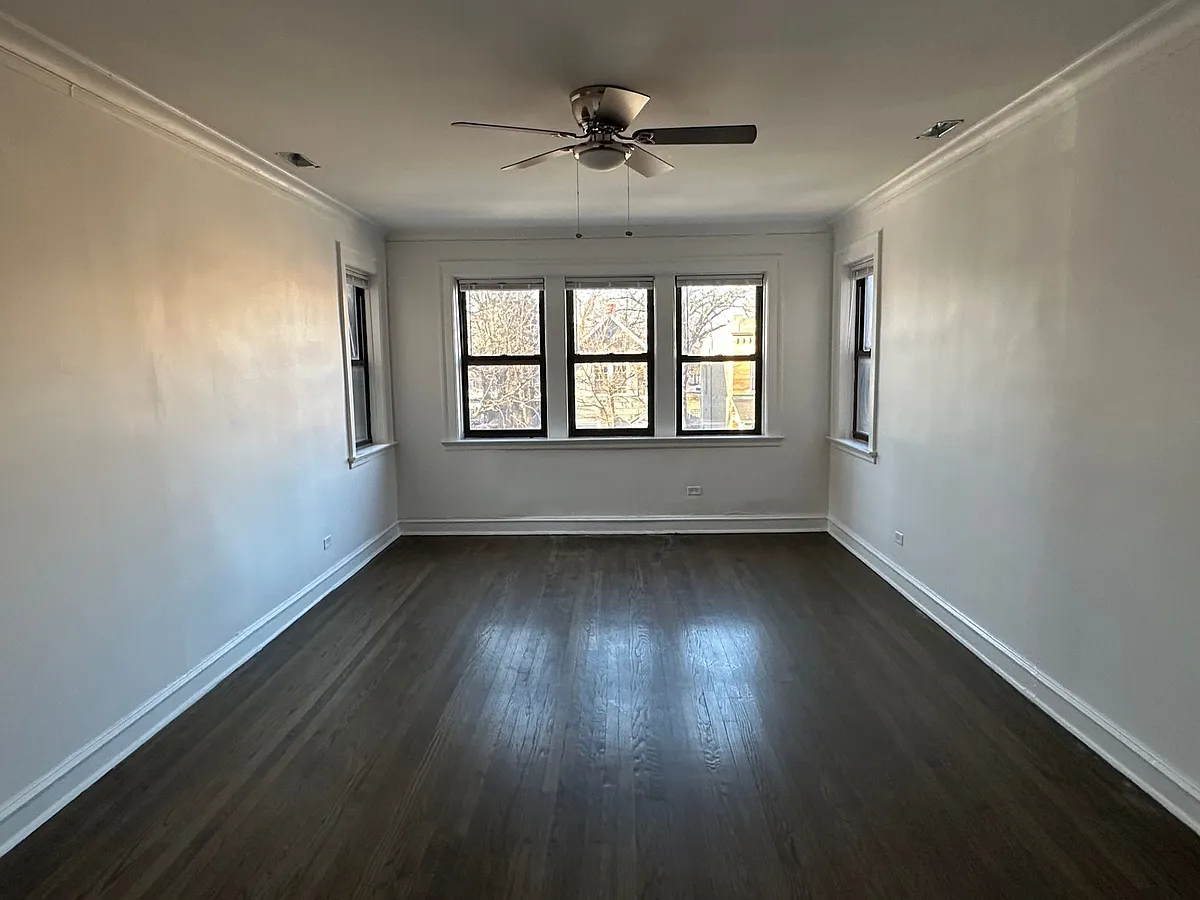 Building Photo - 235 N Mason Ave #2
