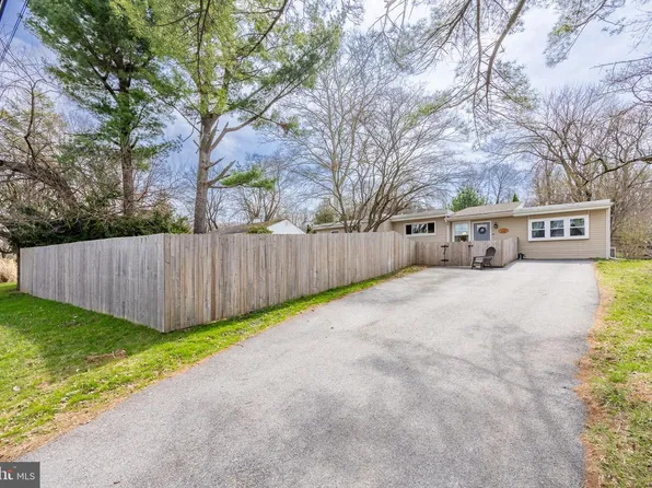 242 Byers Rd, Chester Springs, PA 19425