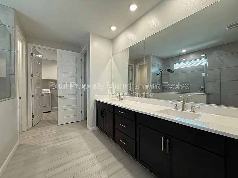 5118 E Anderson Dr — Photo 16
