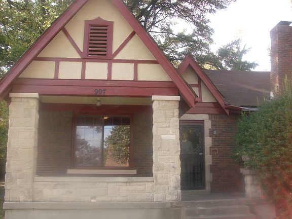 2nd image of 997 N Willett St