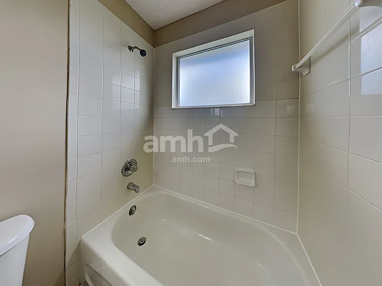 2793 Crumplehorn Ln — Photo 17