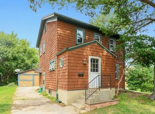 107 Maple Ave, North Aurora, IL 60542