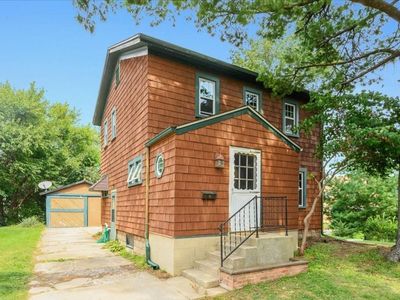 107 Maple Ave, North Aurora, IL, 60542