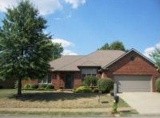 8866 Camelot Dr, Newburgh, IN