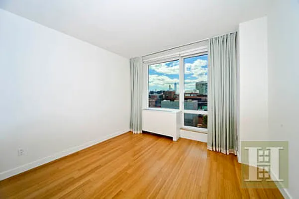 Rented by Halstead Real Estate | media 44