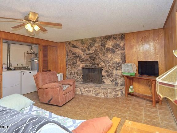 5th image of 1398 Mira Flores Dr