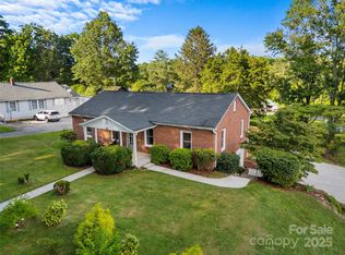 301 Carolina Ave, Brevard, NC 28712