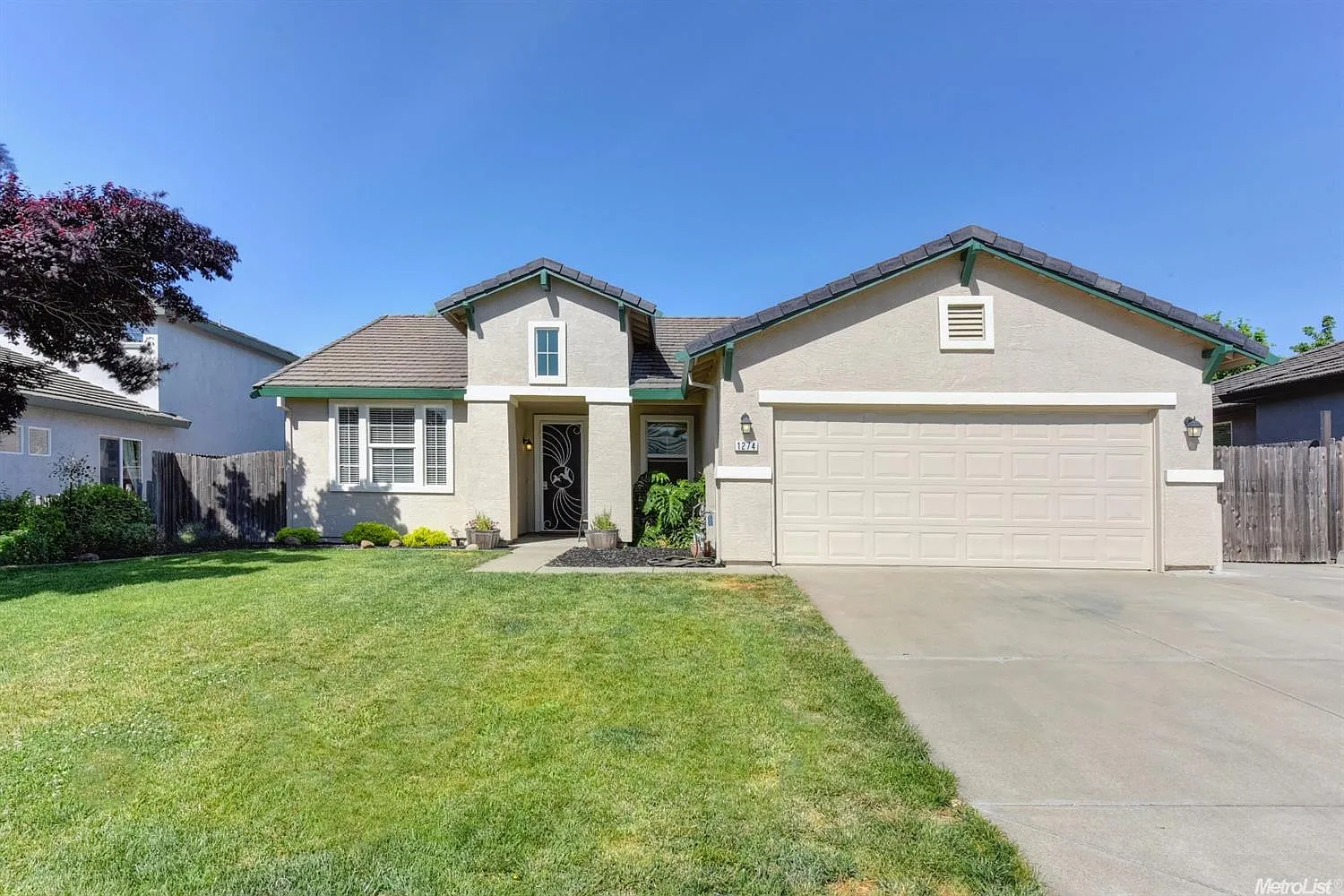1274 Red Leaf Way photo 1