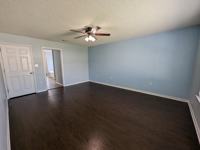 9903 Parker Lake Cir — Photo 7