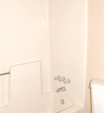 3rd image of 1182 Lavista Dr