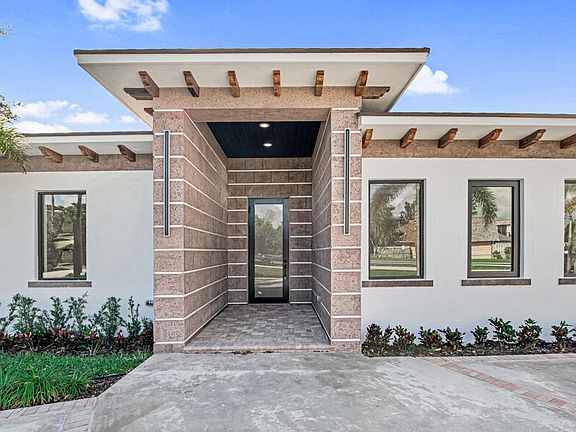 2nd image of 2929 Lorene Drive