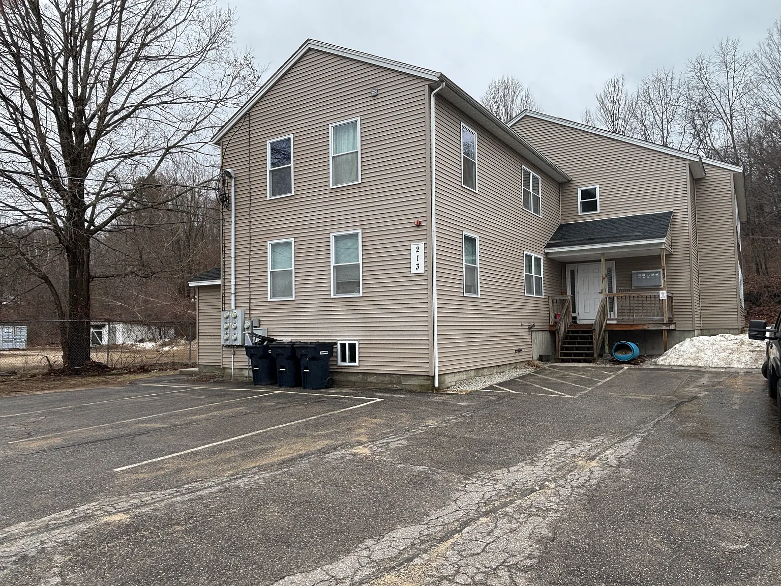 213 S Main St — Photo 1