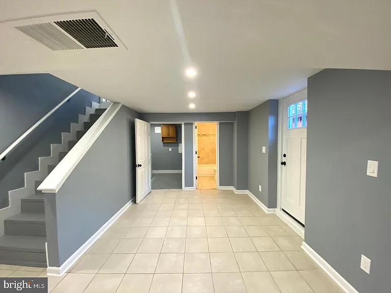 11005 Amherst Ave — Photo 27