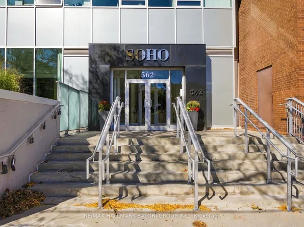 562 Eglinton Ave E #301, Toronto, ON M4P 1P1