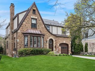 542 Meadow Rd, Winnetka, IL 60093