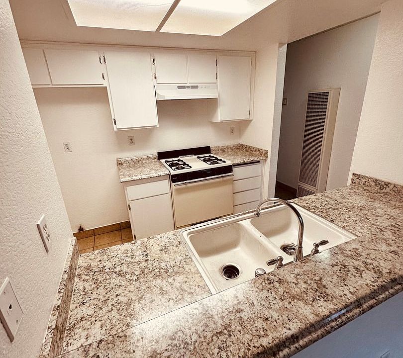 1st image of 14142 Coteau Dr #25