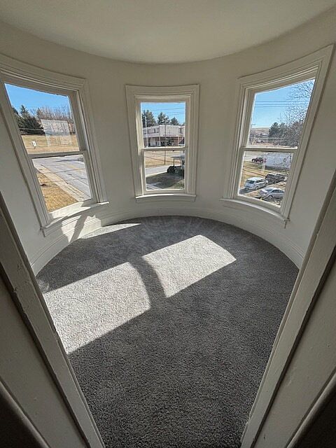 1st image of 71 Main St Floor 3